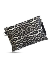 Load image into Gallery viewer, Women&#39;s Patterned Clutch Bag